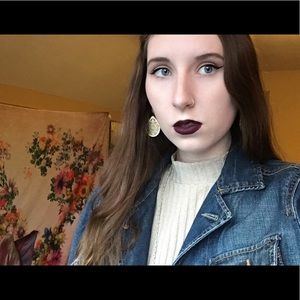 Meet your Posher, Savannah